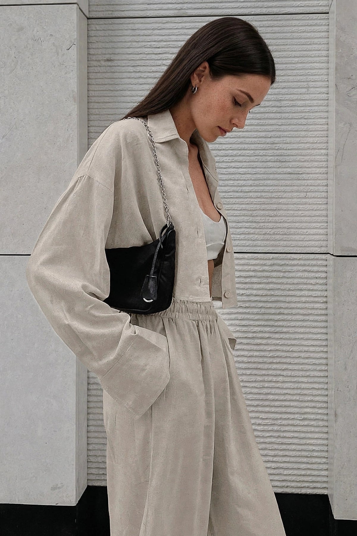 Lin Pure Linen Set on model