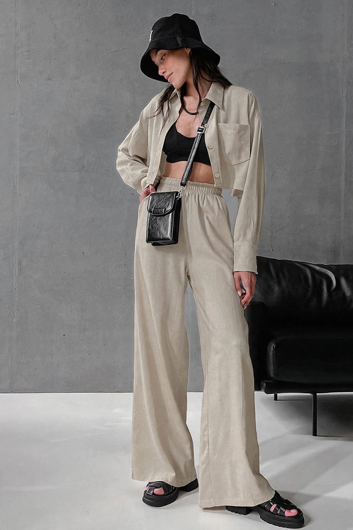Lin Pure Linen Set on model