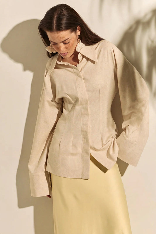 Linéa Linen Relaxed Shirt on model