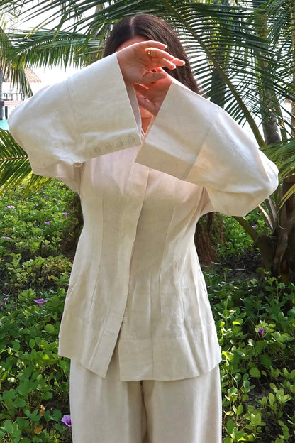 Linéa Linen Relaxed Shirt on model