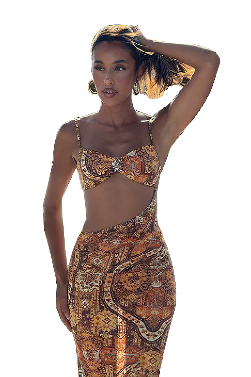 Sexy Backless Travel Dress with Geometric Print