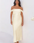 Elegant Strapless Satin Dress with Two-Way Design