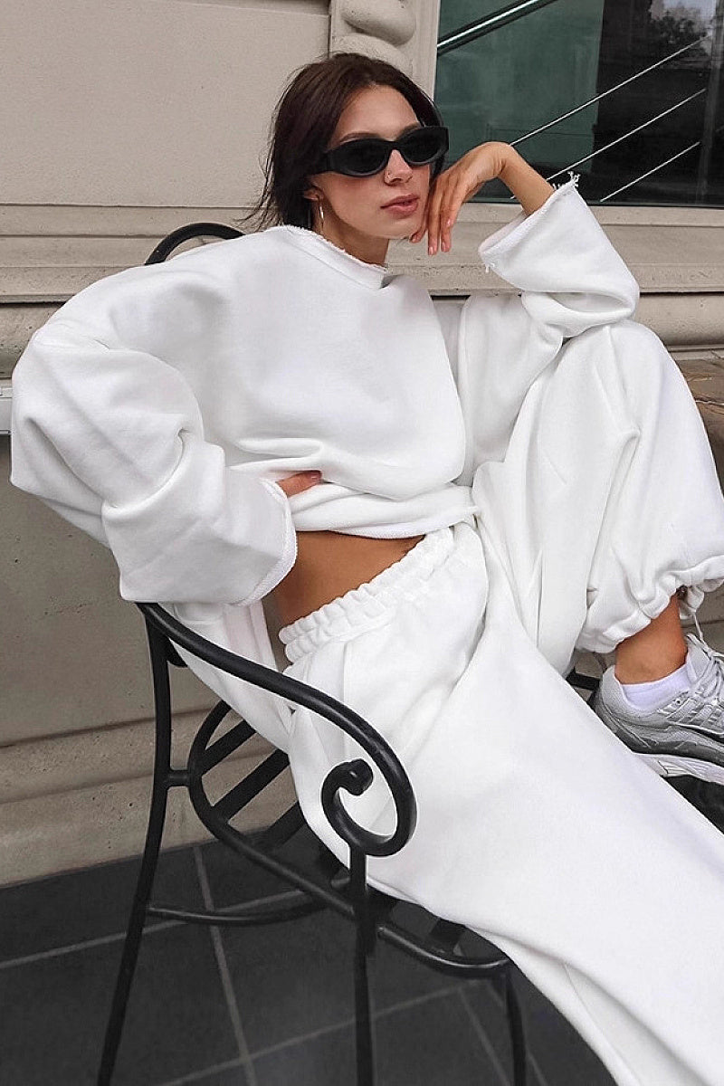 Trendy Black Round Neck Sweatshirt Set for Women