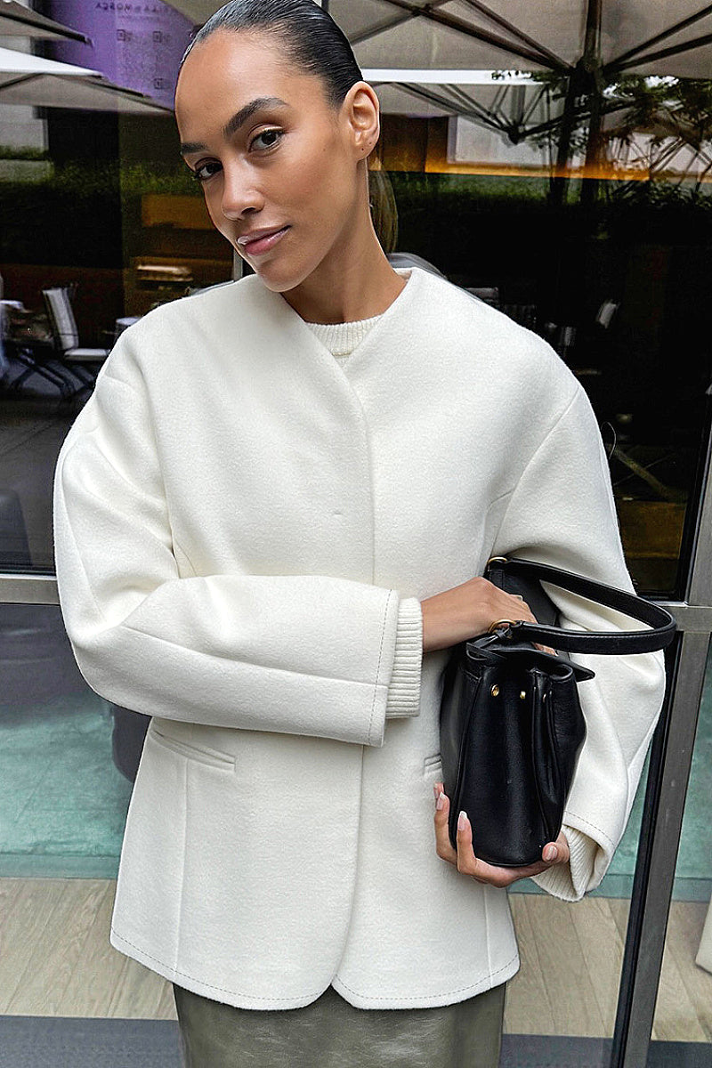 Chic V-Neck Buttoned Short Coat for Autumn Winter