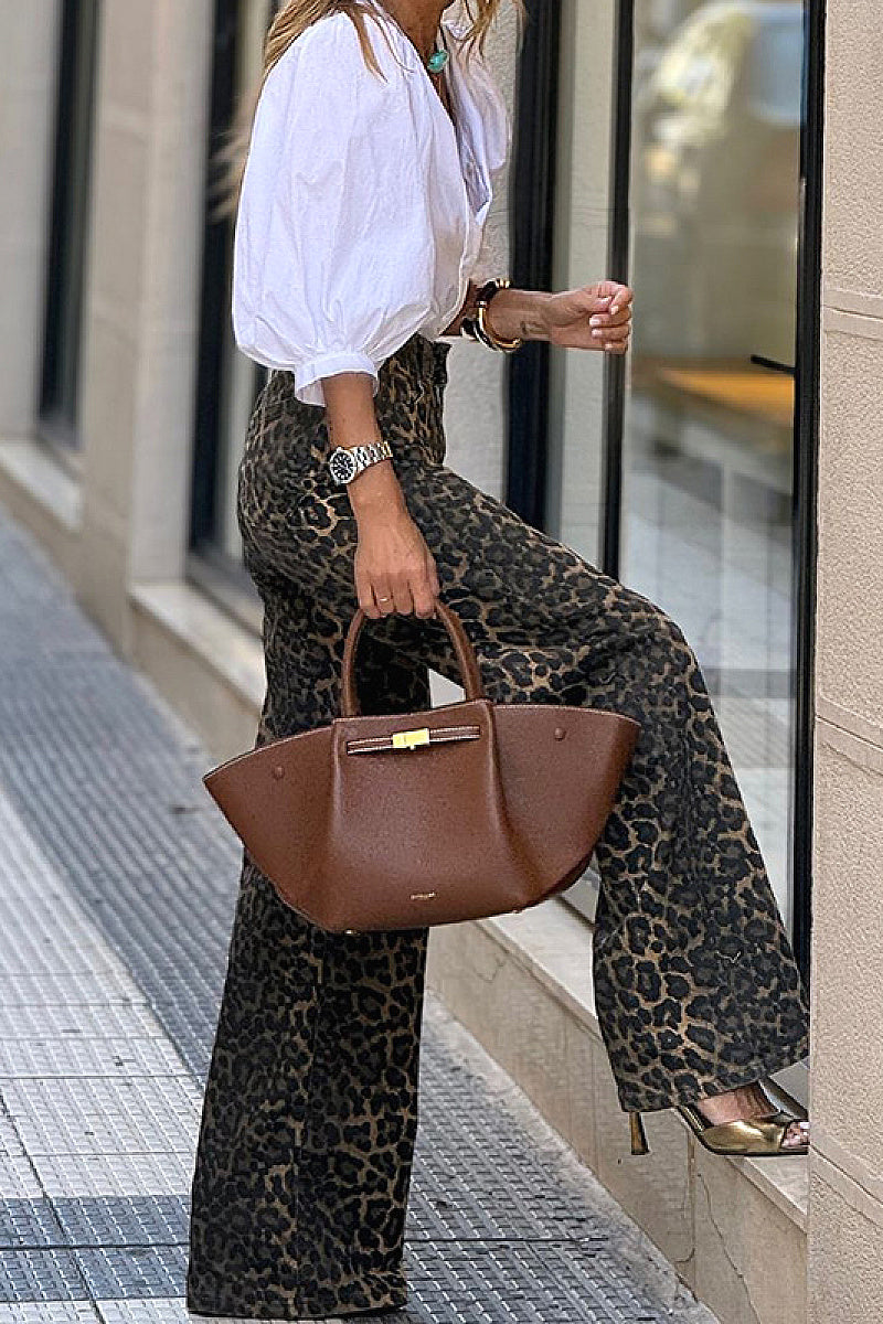 Elegant High-Waisted Leopard Print Trousers
