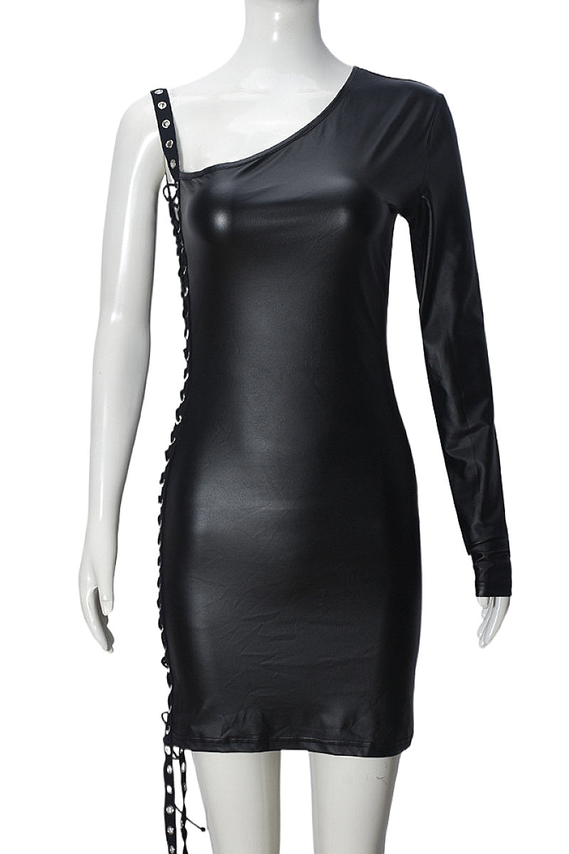 Elegant One-Shoulder Dress with Hollow Design